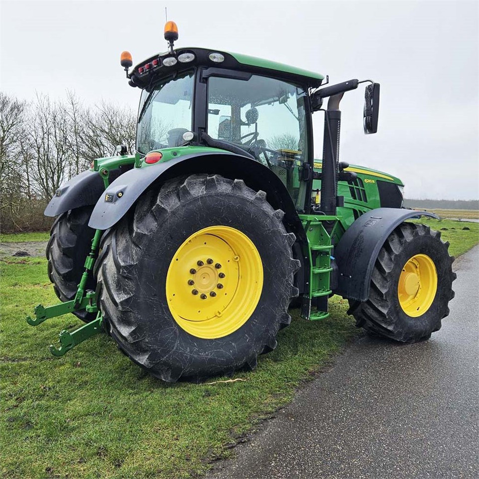 John Deere 6210 R - Traktor: slika 2 John Deere 6210 R - Traktor: slika 2