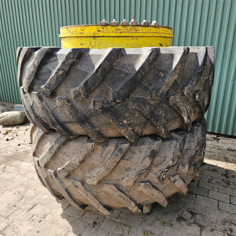 John Deere 650/65R42 - Traktor: slika 1 John Deere 650/65R42 - Traktor: slika 1