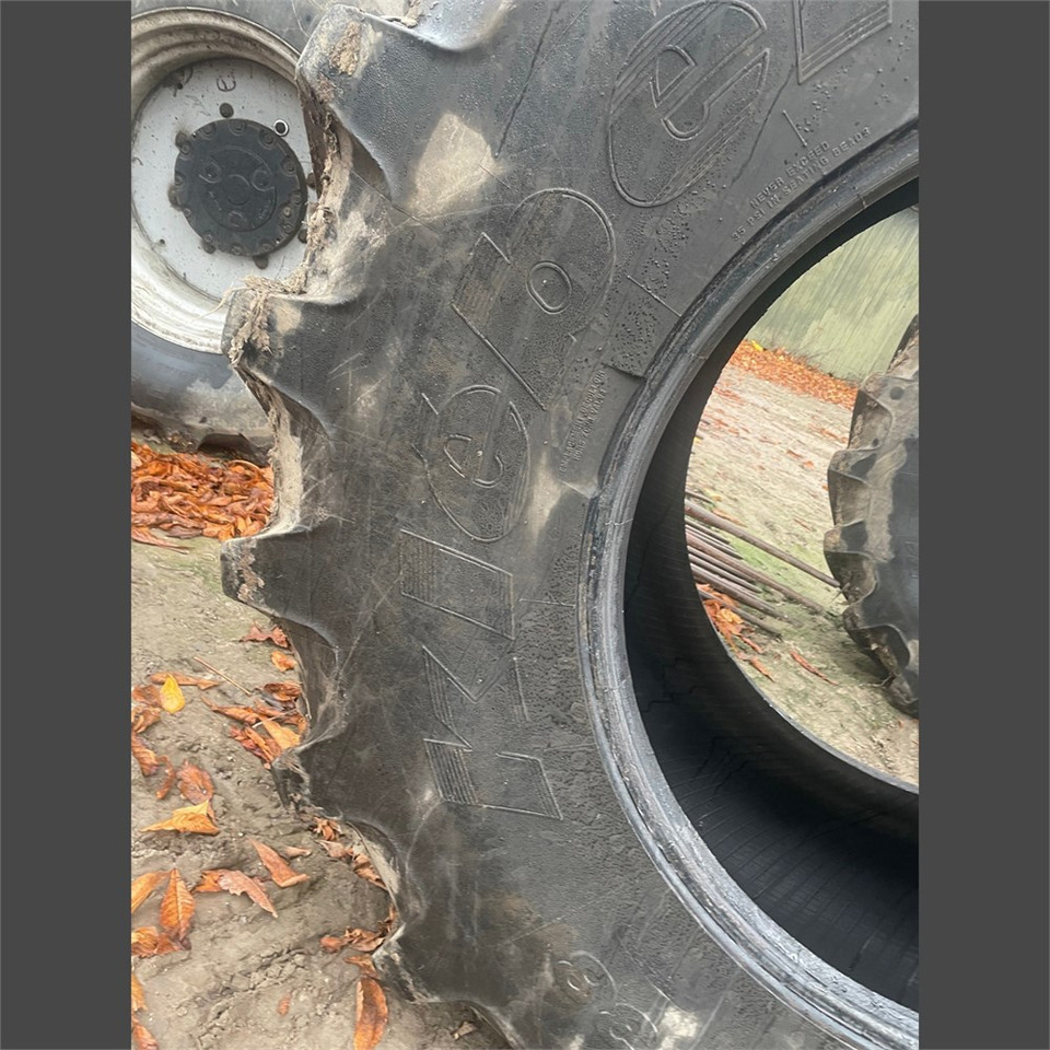 Kleber Topker 650/85R38 - Traktor: slika 3 Kleber Topker 650/85R38 - Traktor: slika 3