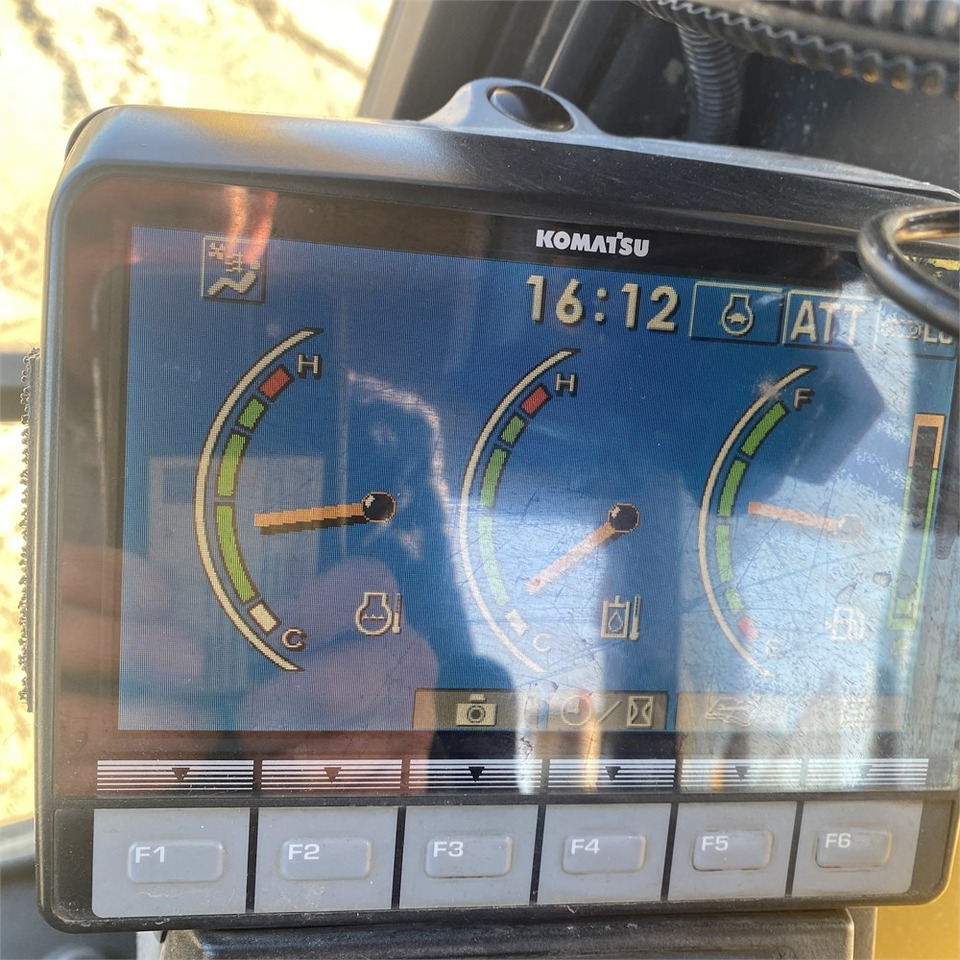 Bager goseničar Komatsu PC210 LC-8K: slika 20