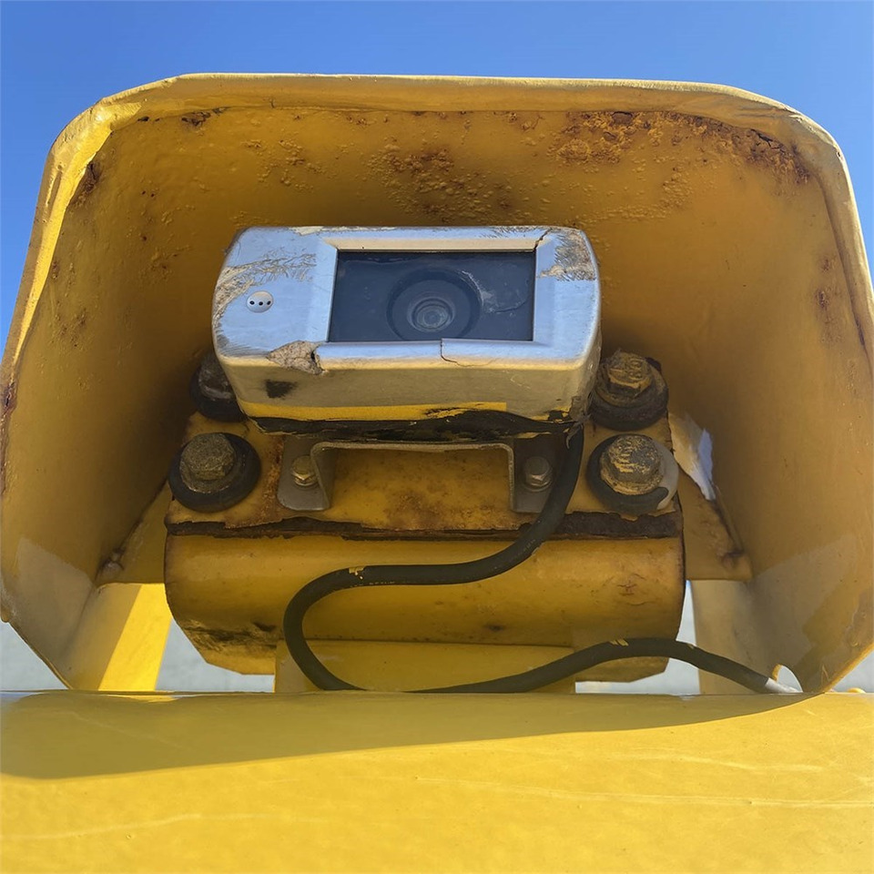 Bager goseničar Komatsu PC210 LC-8K: slika 25