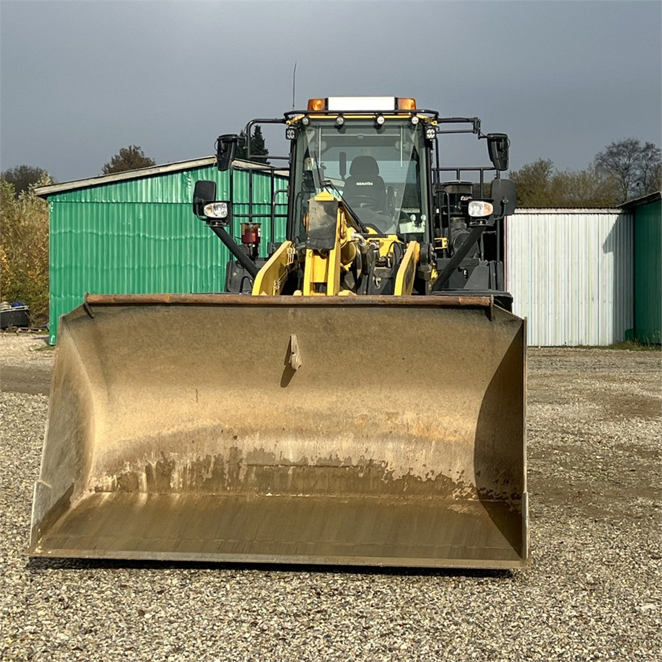 Komatsu WA480-8 - Kolesni nakladalec: slika 2 Komatsu WA480-8 - Kolesni nakladalec: slika 2