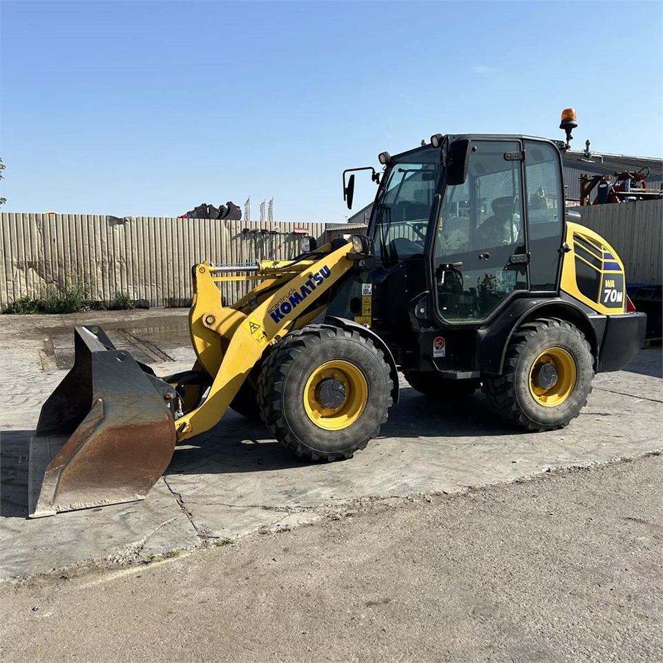 Komatsu WA70M - Kolesni nakladalec: slika 2 Komatsu WA70M - Kolesni nakladalec: slika 2