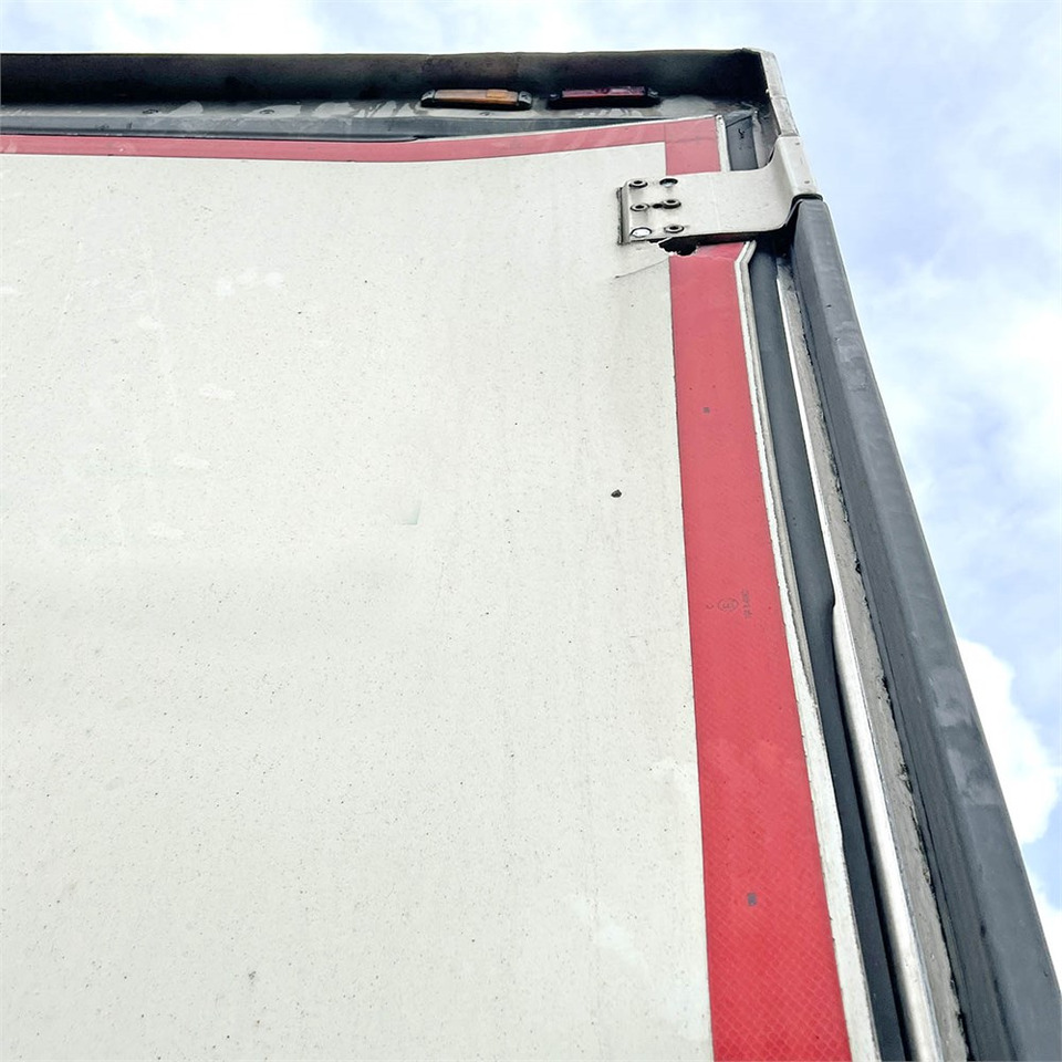 Polprikolica hladilnik Krone Refrigerated trailer: slika 36 Polprikolica hladilnik Krone Refrigerated trailer: slika 36