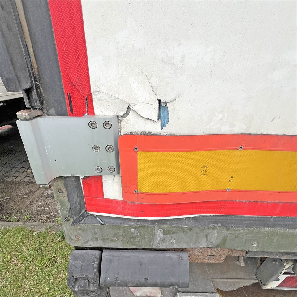 Polprikolica hladilnik Krone Refrigerated trailer: slika 32 Polprikolica hladilnik Krone Refrigerated trailer: slika 32