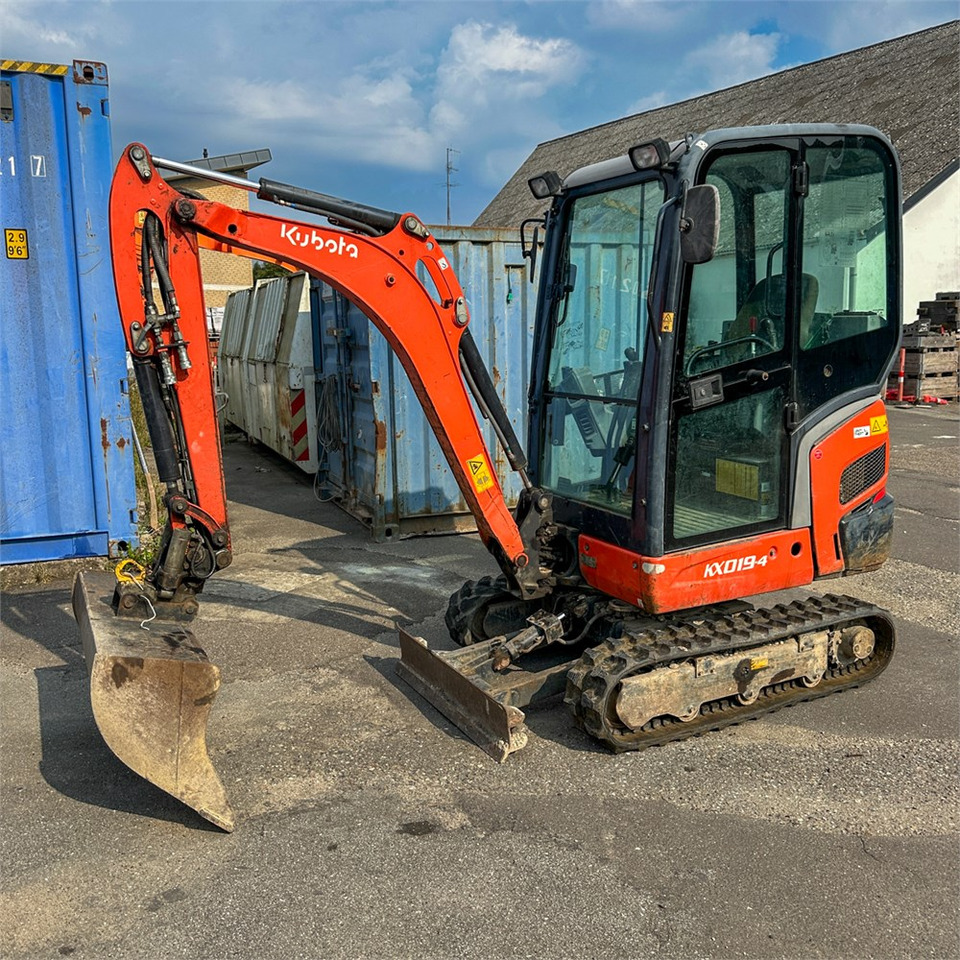 Kubota KX019-4 - Mini bager: slika 1 Kubota KX019-4 - Mini bager: slika 1