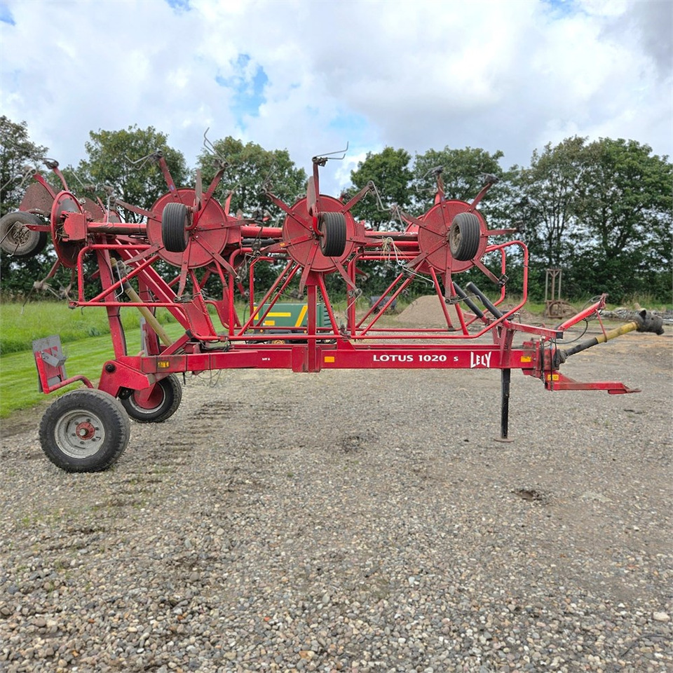 LELY Lotus 1020 s - Oprema za obračalnike: slika 2 LELY Lotus 1020 s - Oprema za obračalnike: slika 2