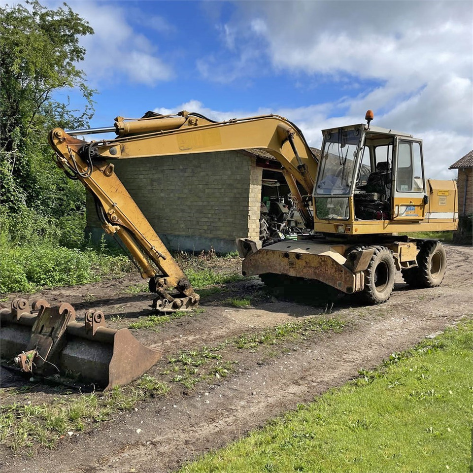 Liebherr A 902 - Bager na kolesih: slika 1 Liebherr A 902 - Bager na kolesih: slika 1
