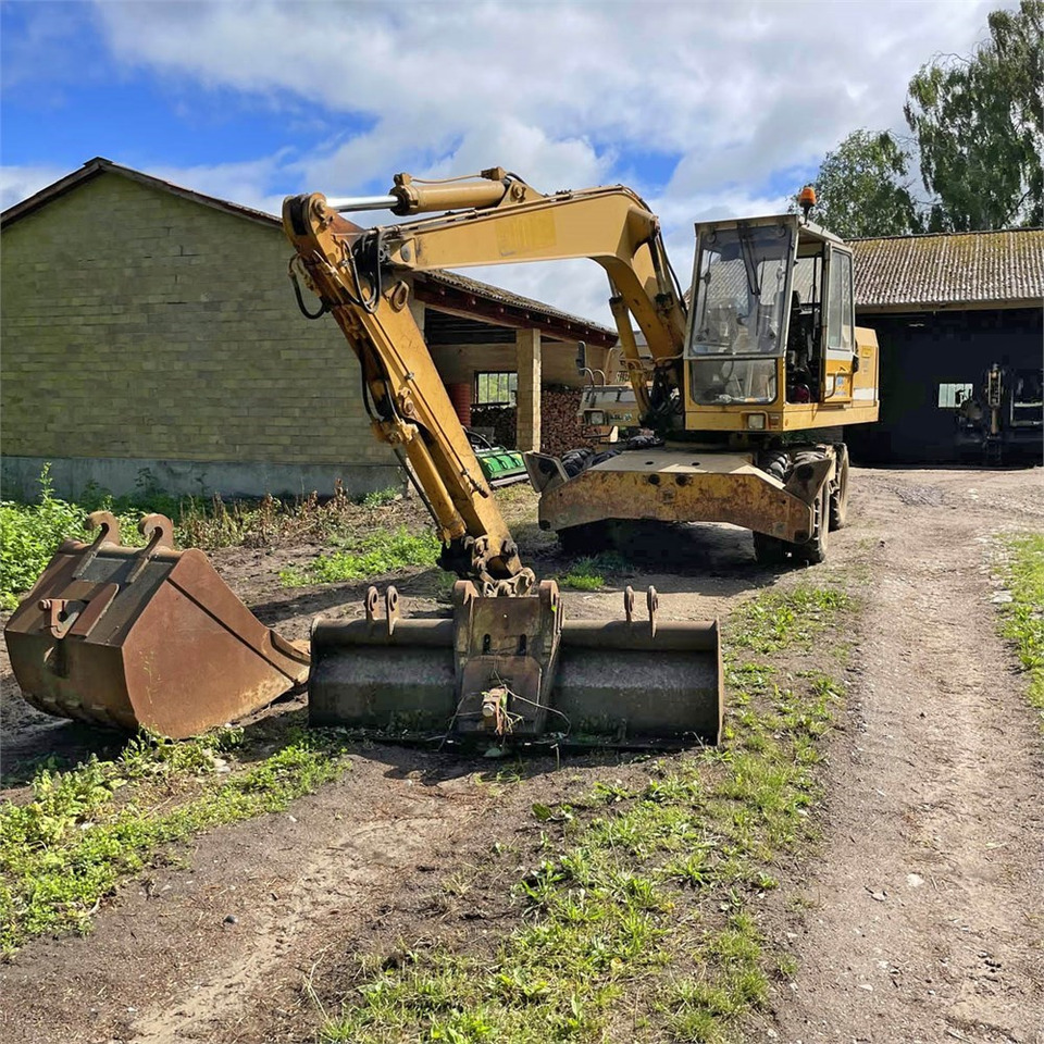 Liebherr A 902 - Bager na kolesih: slika 2 Liebherr A 902 - Bager na kolesih: slika 2