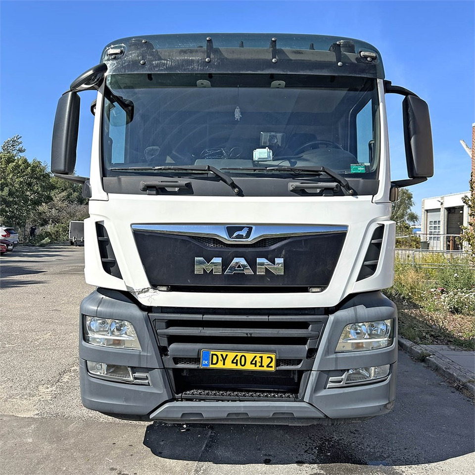 Tovornjak s kesonom, Brizgalka za bitumen MAN TG 35. 8x2-6 BL: slika 9