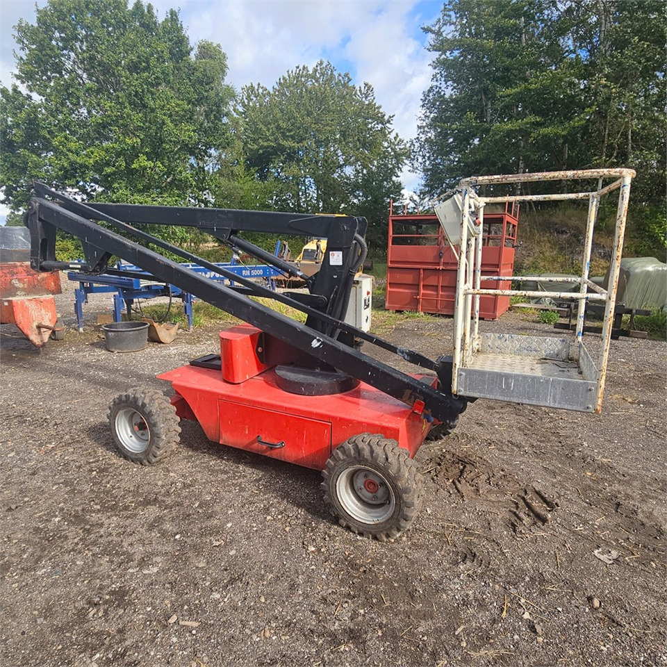Manitou 100 AE - Zglobna dvižna ploščad: slika 1 Manitou 100 AE - Zglobna dvižna ploščad: slika 1