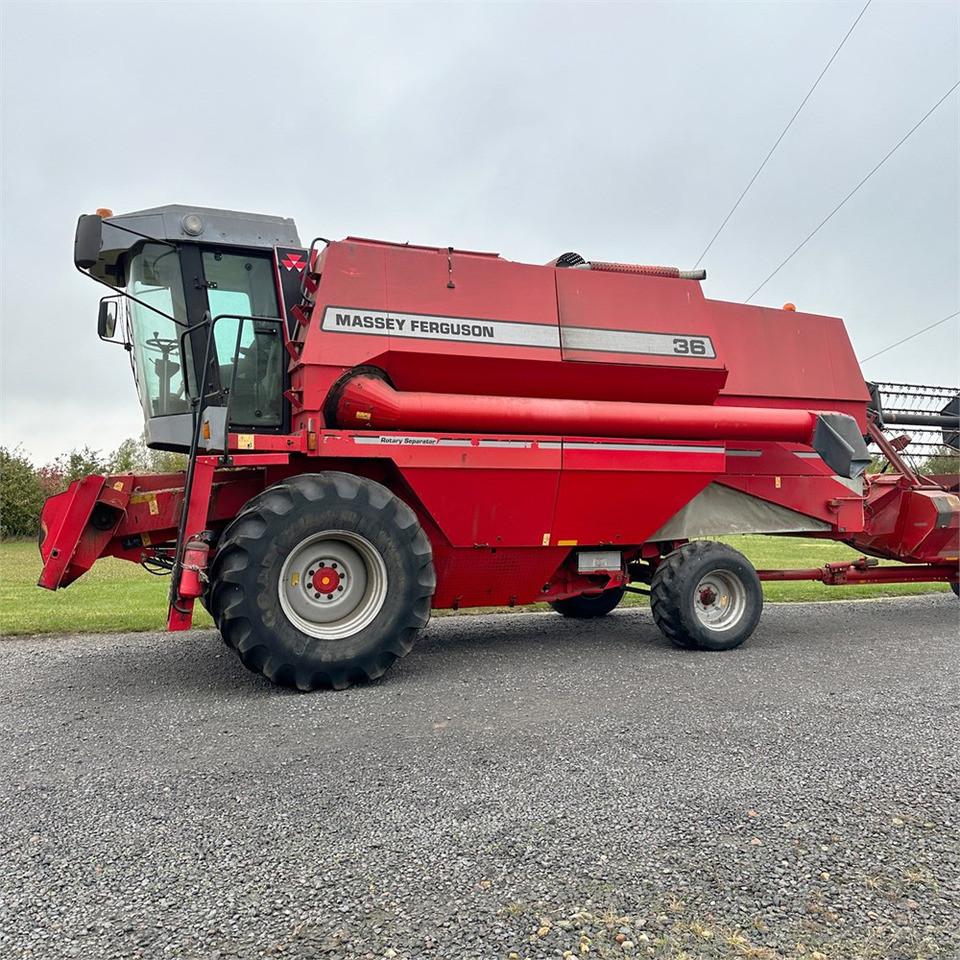 Massey Ferguson 36 - Kombajn: slika 2 Massey Ferguson 36 - Kombajn: slika 2