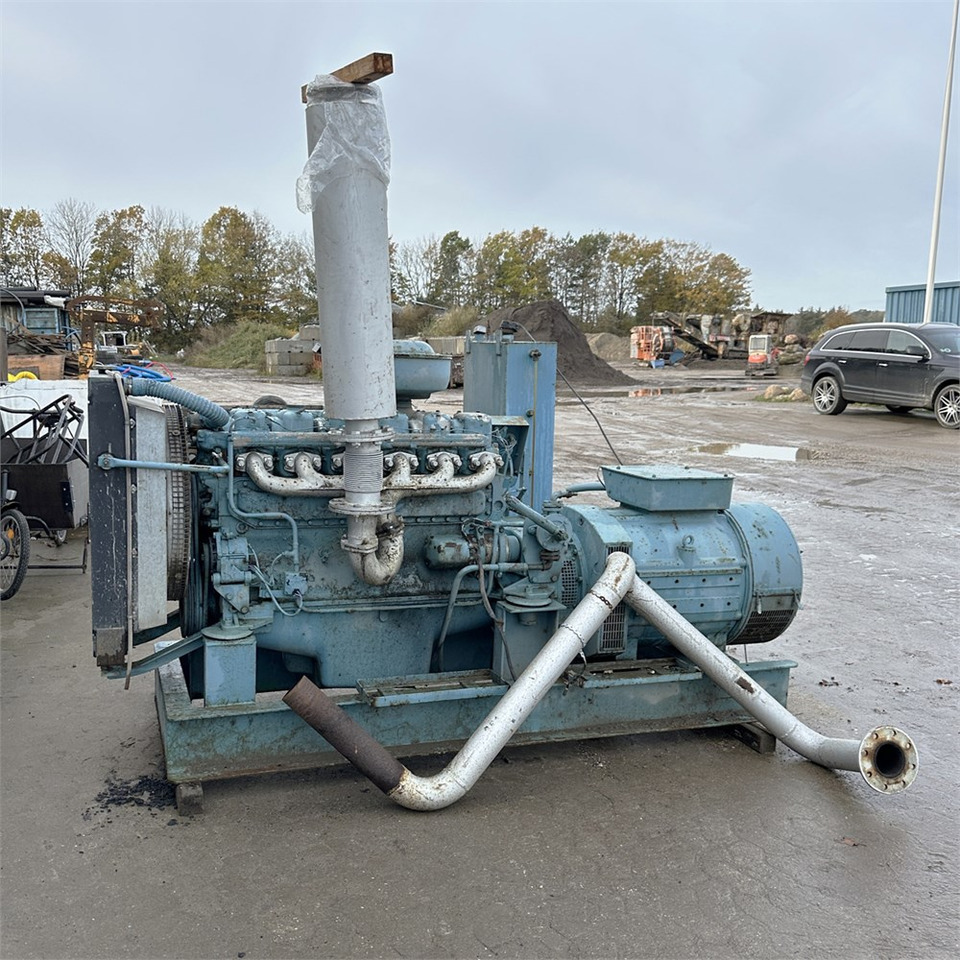 Mercedes emergency power generator C4 - Generator: slika 1 Mercedes emergency power generator C4 - Generator: slika 1