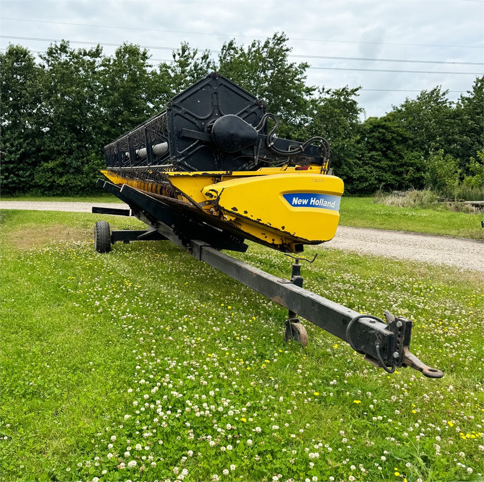 New Holland 30 X - Kombajn: slika 5 New Holland 30 X - Kombajn: slika 5