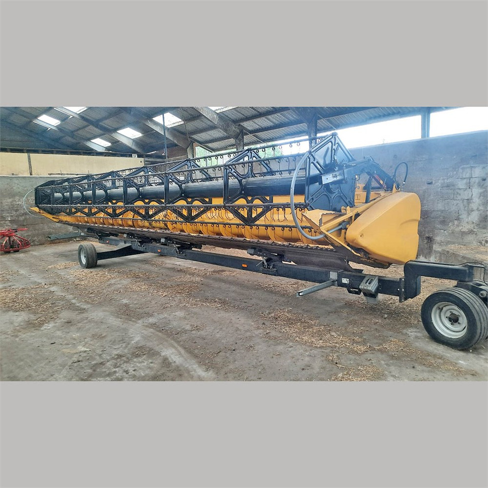 New Holland 35G - Kombajn: slika 2 New Holland 35G - Kombajn: slika 2
