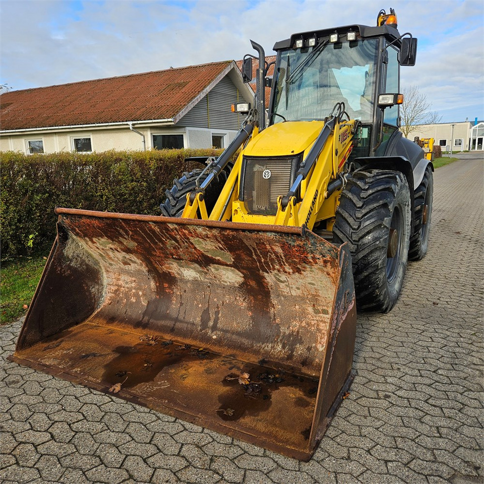 New Holland B115 C - Bager nakladalec: slika 3 New Holland B115 C - Bager nakladalec: slika 3