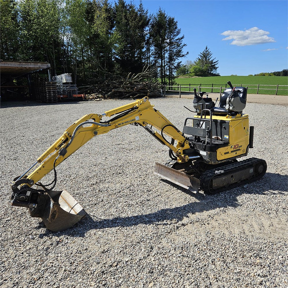 New Holland E10 SR - Mini bager: slika 4 New Holland E10 SR - Mini bager: slika 4