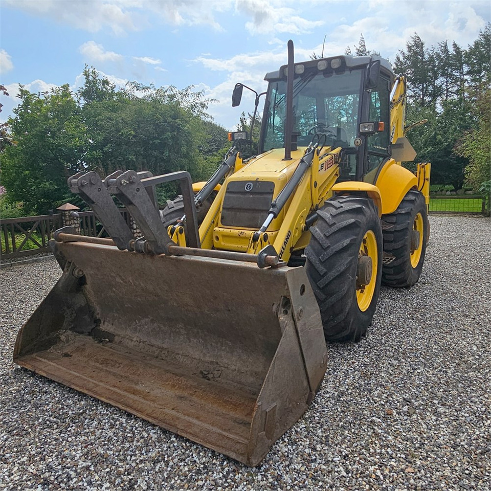 New Holland LB115 B-4PS - Bager nakladalec: slika 4 New Holland LB115 B-4PS - Bager nakladalec: slika 4