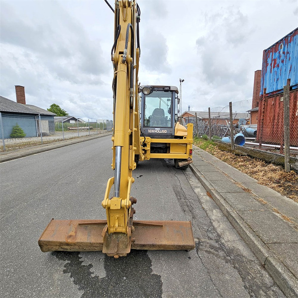New Holland LB115 - Bager nakladalec: slika 5 New Holland LB115 - Bager nakladalec: slika 5