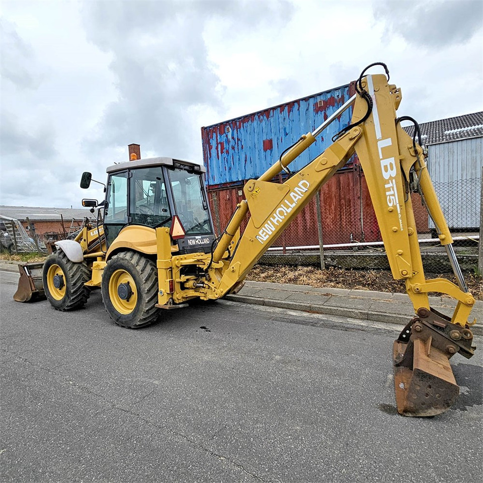 New Holland LB115 - Bager nakladalec: slika 4 New Holland LB115 - Bager nakladalec: slika 4