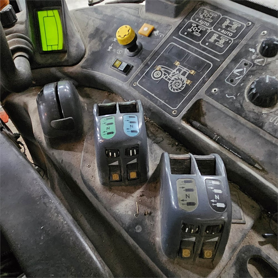Traktor New Holland TM 190 4WD: slika 12
