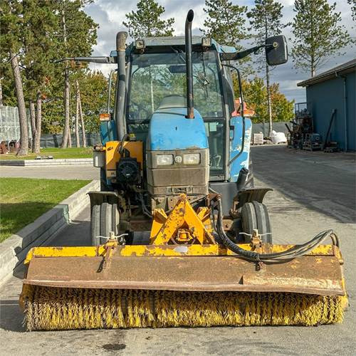 New Holland TS90 - Traktor: slika 2 New Holland TS90 - Traktor: slika 2