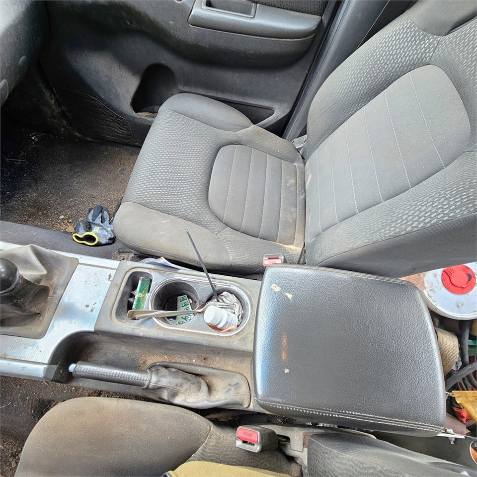 Poltovornjak Nissan Navara 2,5 Dci Dc 4wd: slika 13