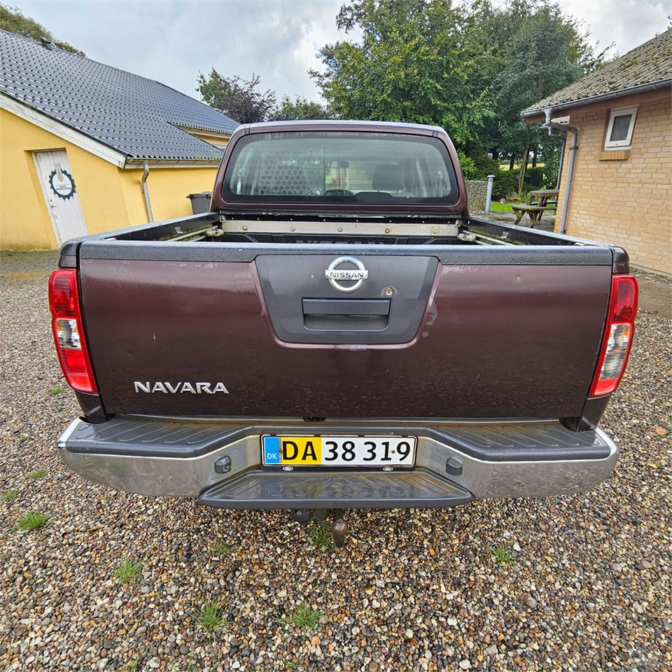 Nissan Navara 2,5 Dci Dc 4wd - Poltovornjak: slika 4 Nissan Navara 2,5 Dci Dc 4wd - Poltovornjak: slika 4