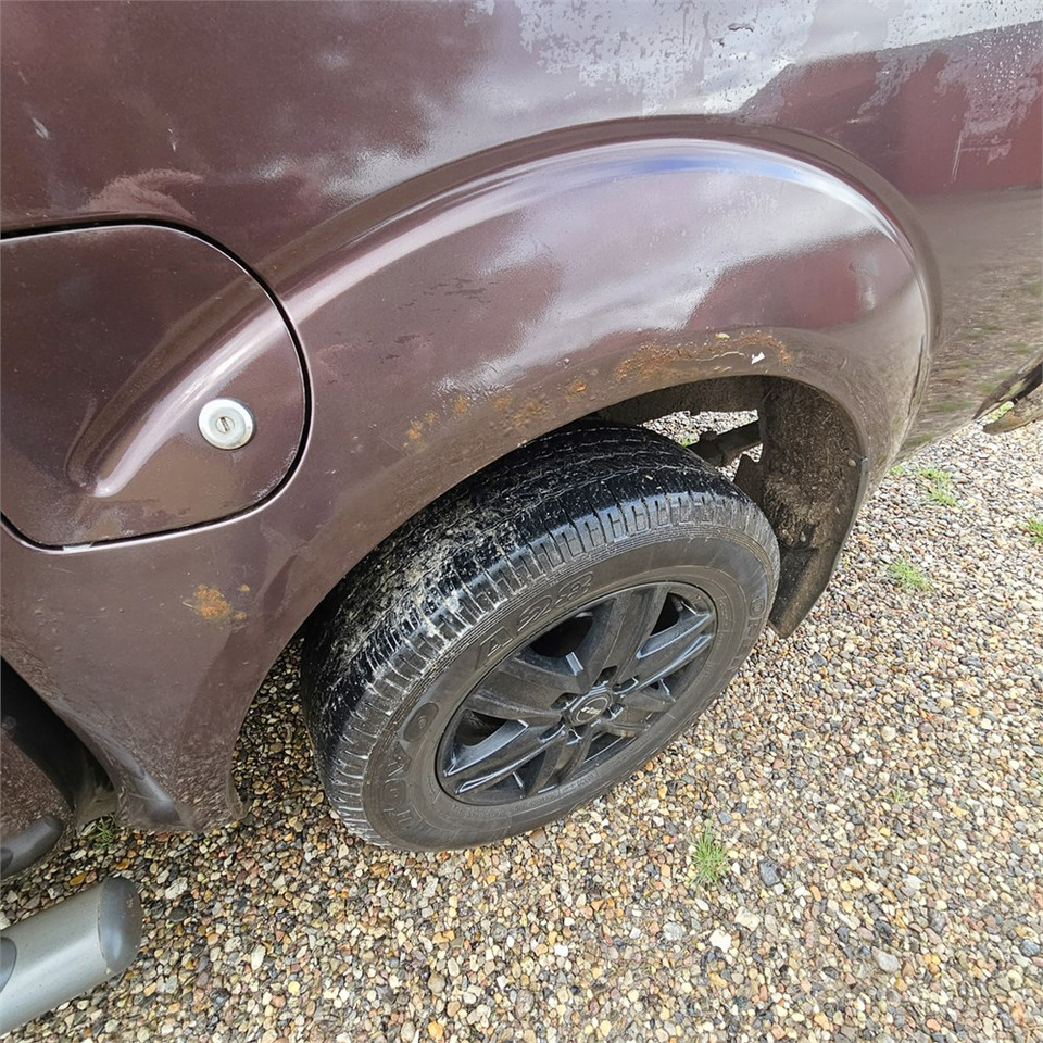 Poltovornjak Nissan Navara 2,5 Dci Dc 4wd: slika 19