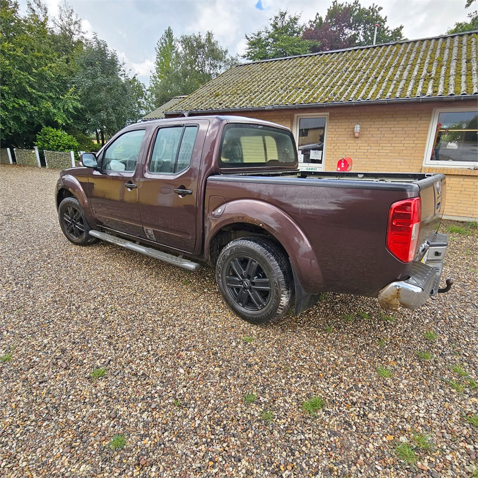Nissan Navara 2,5 Dci Dc 4wd - Poltovornjak: slika 3 Nissan Navara 2,5 Dci Dc 4wd - Poltovornjak: slika 3