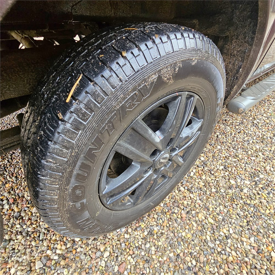 Poltovornjak Nissan Navara 2,5 Dci Dc 4wd: slika 21