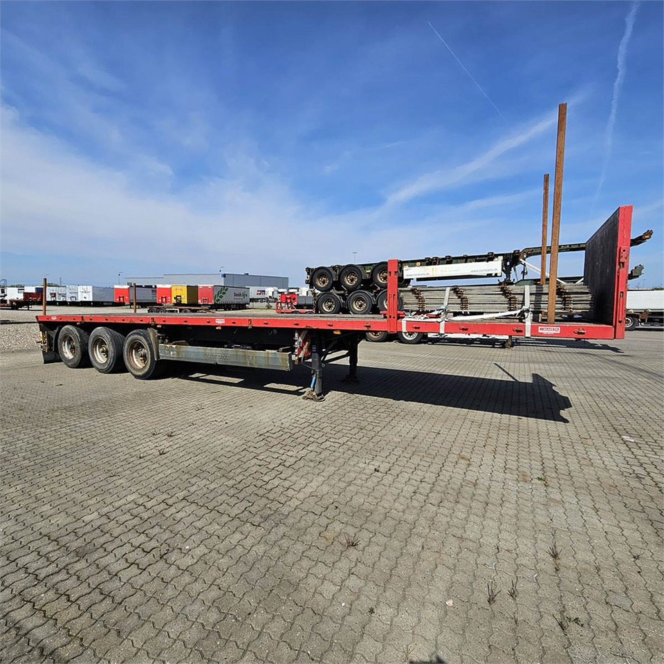Pacton Flatbed - Polprikolica s kesonom: slika 3 Pacton Flatbed - Polprikolica s kesonom: slika 3
