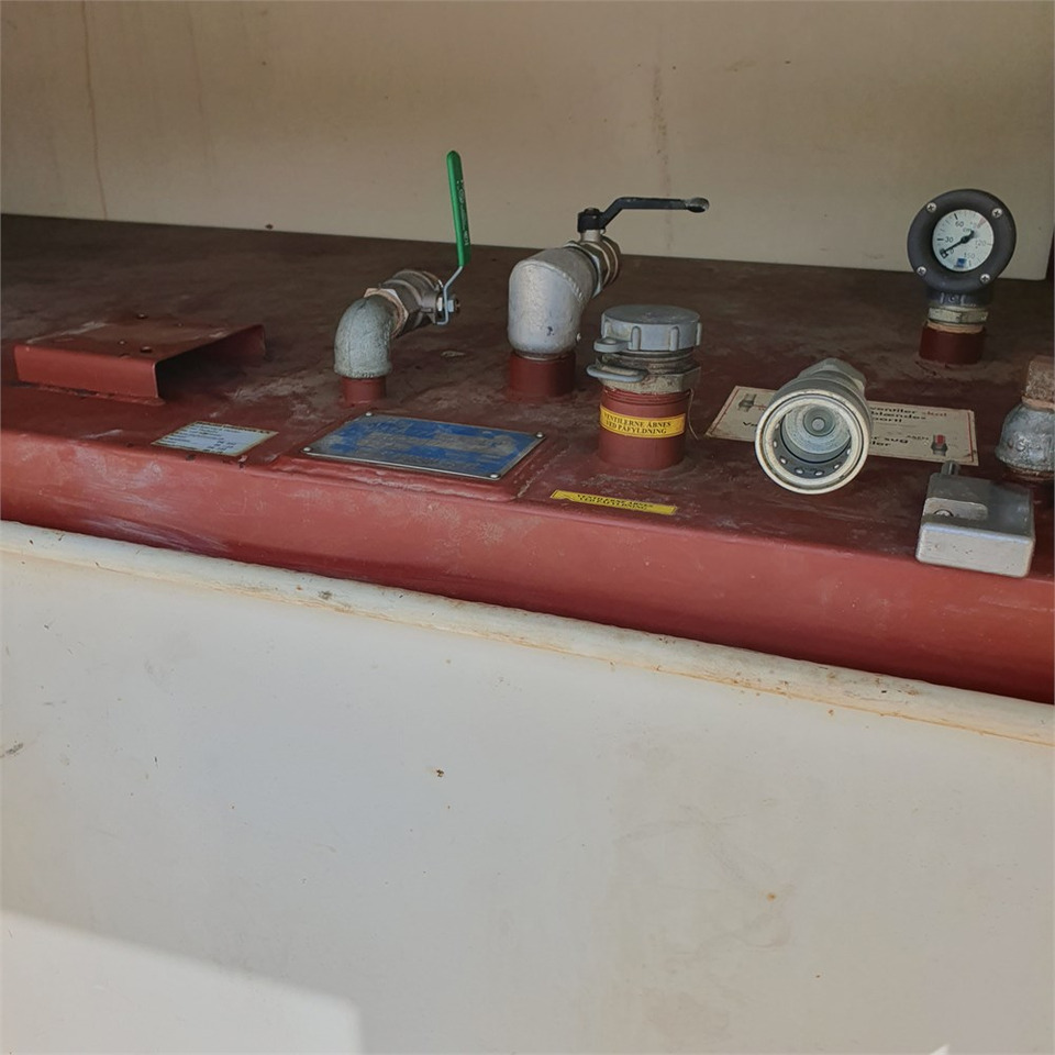 Roug A/S 2000 liter - Rezervoar za skladiščenje: slika 4 Roug A/S 2000 liter - Rezervoar za skladiščenje: slika 4