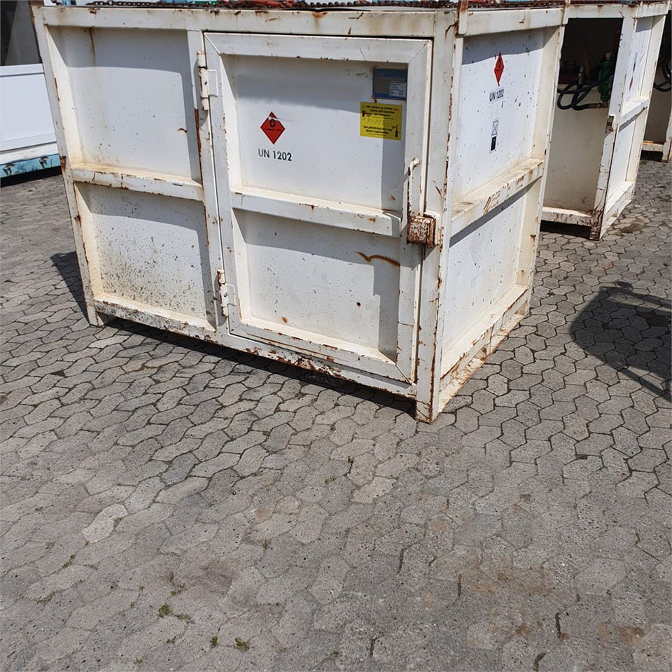 Roug A/S 2000 liter - Rezervoar za skladiščenje: slika 1 Roug A/S 2000 liter - Rezervoar za skladiščenje: slika 1