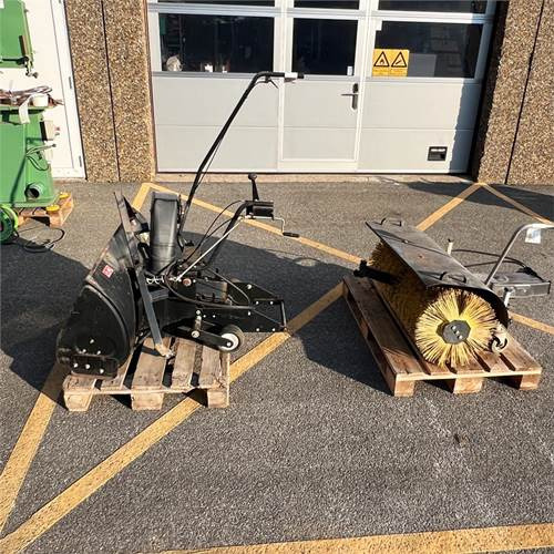 Stiga PA 501 Sweeper - Vrtna kosilnica: slika 1 Stiga PA 501 Sweeper - Vrtna kosilnica: slika 1