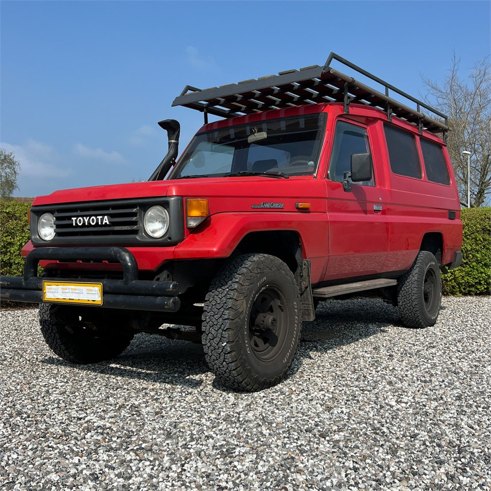 Toyota HZJ75 - Avtomobil: slika 4 Toyota HZJ75 - Avtomobil: slika 4