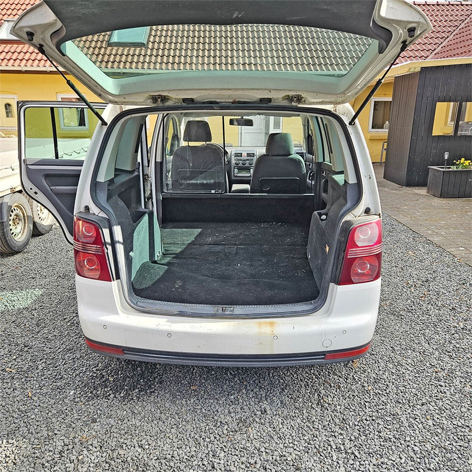VW Touran Van 2,0 tdi automatisk - Avtomobil: slika 5 VW Touran Van 2,0 tdi automatisk - Avtomobil: slika 5