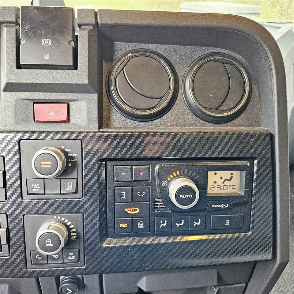 Vlačilec Renault T High 520 DTIM: slika 18