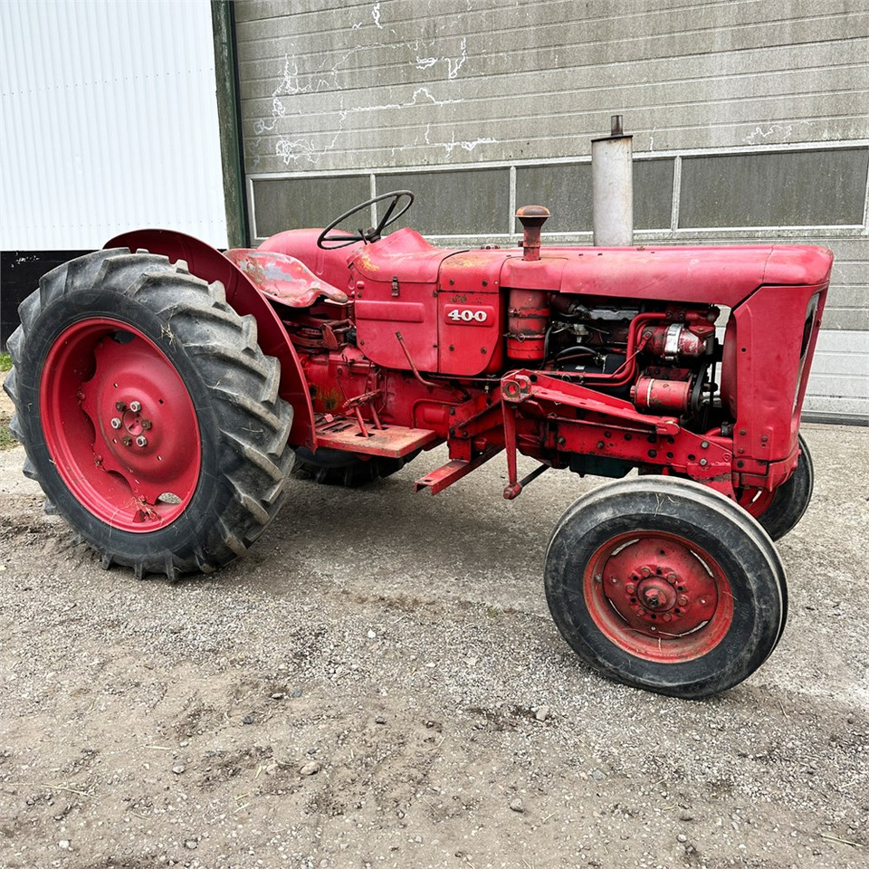 Volvo 400 - Traktor: slika 1 Volvo 400 - Traktor: slika 1