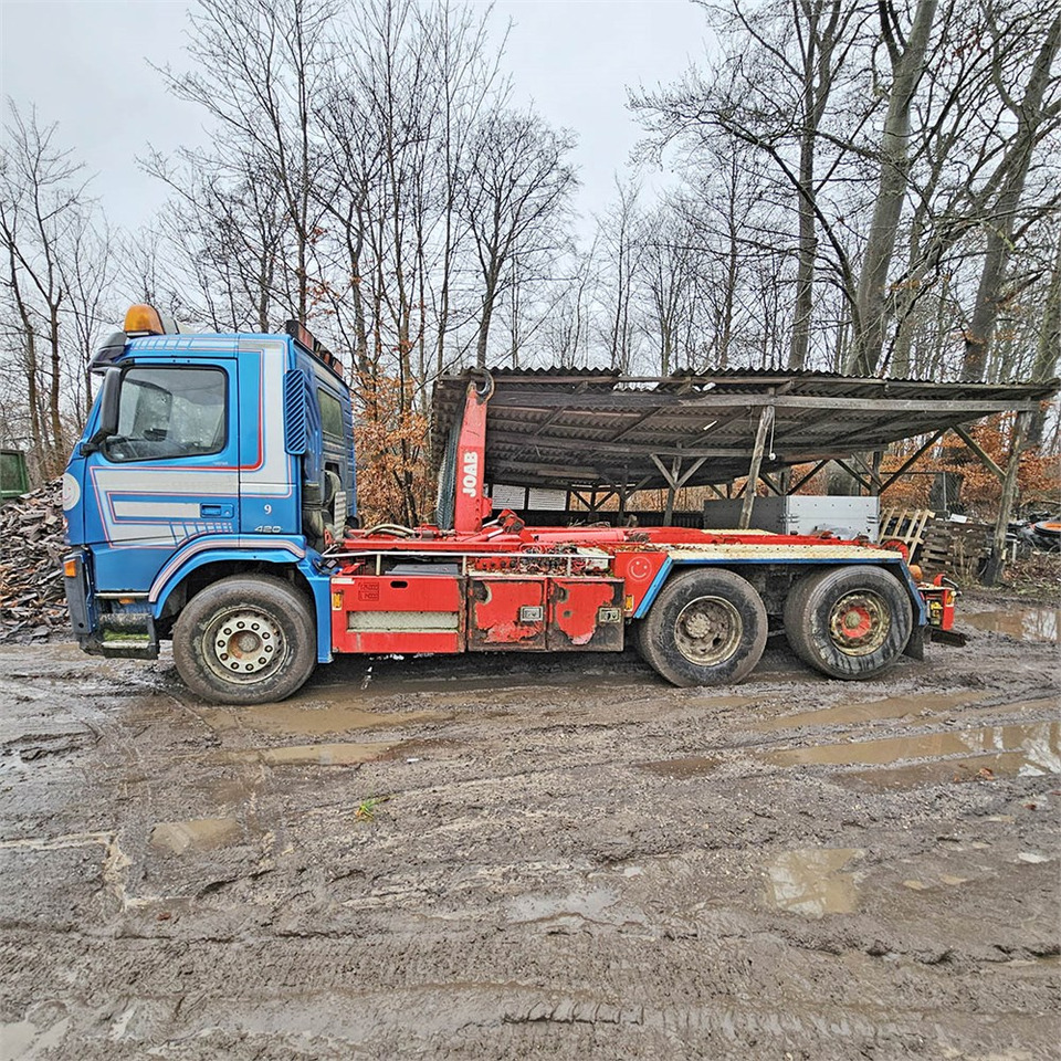 Volvo 420 - Kotalni prekucni tovornjak: slika 3 Volvo 420 - Kotalni prekucni tovornjak: slika 3