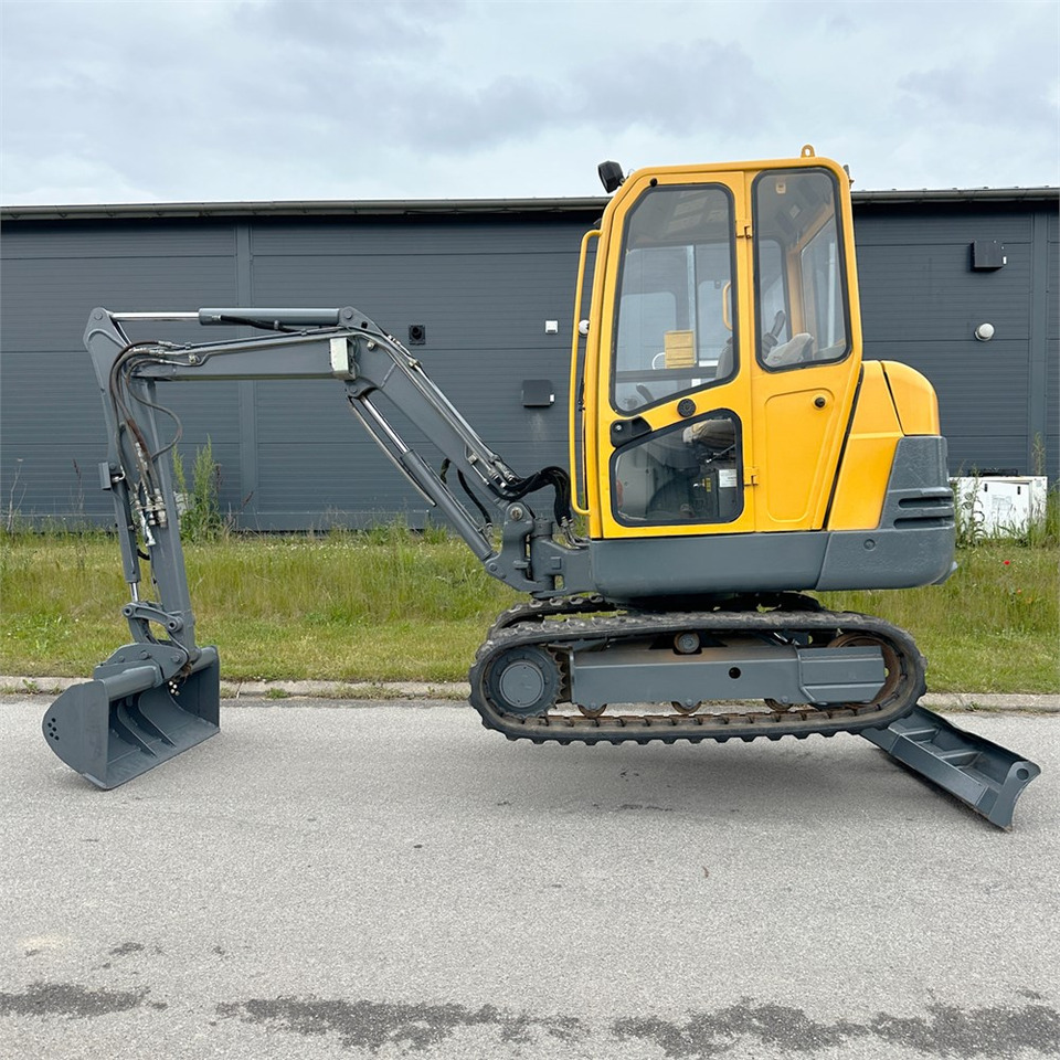 Volvo EC25 (281) - Mini bager: slika 3 Volvo EC25 (281) - Mini bager: slika 3