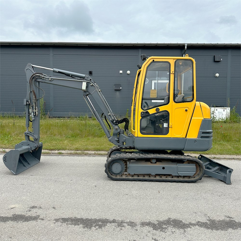 Volvo EC25 (281) - Mini bager: slika 2 Volvo EC25 (281) - Mini bager: slika 2