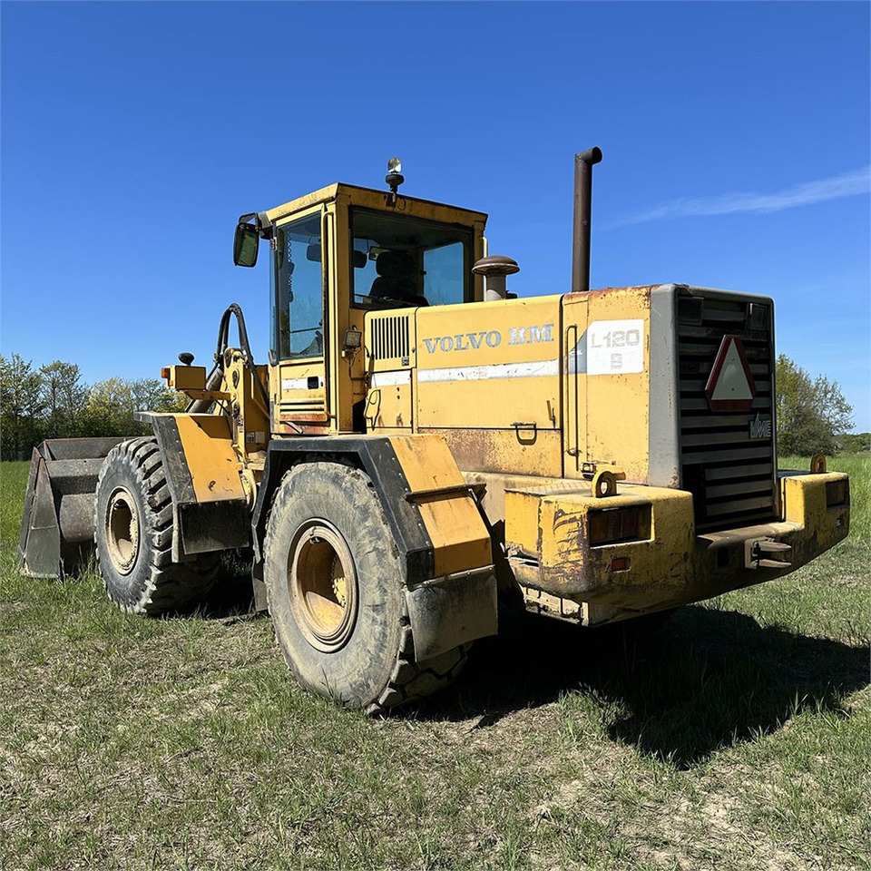 Volvo L120 - Kolesni nakladalec: slika 4 Volvo L120 - Kolesni nakladalec: slika 4