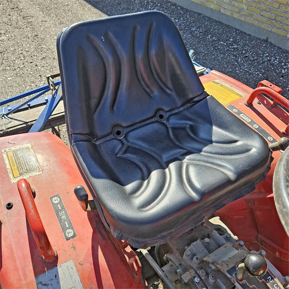 Mestni traktor Yanmar 1510 D: slika 12