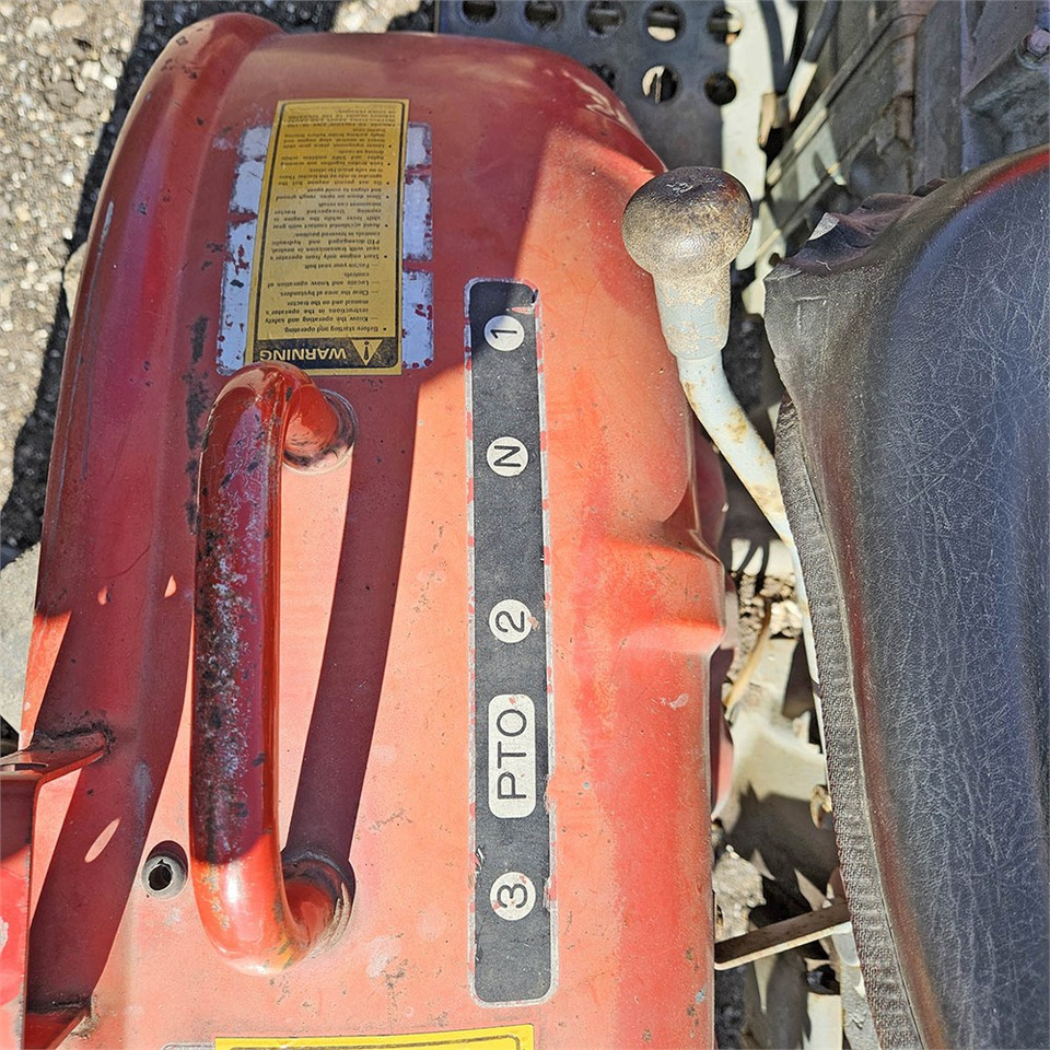 Mestni traktor Yanmar 1510 D: slika 18