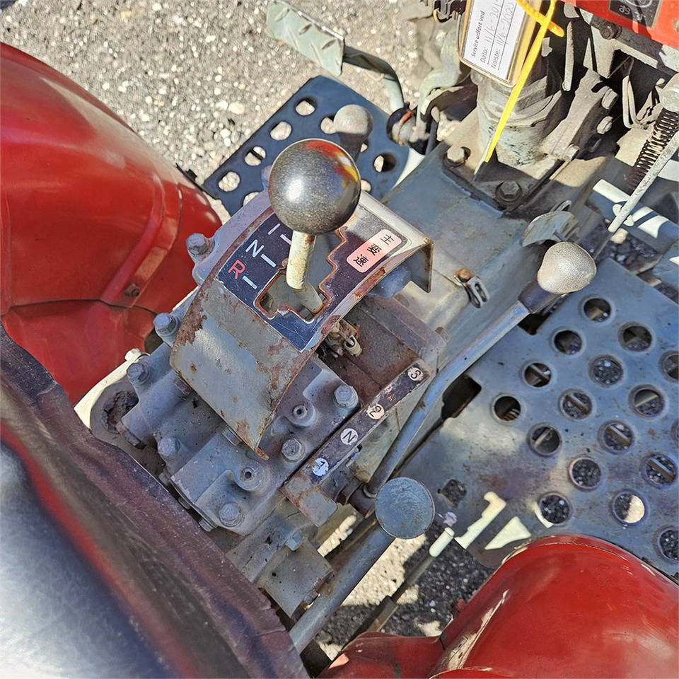 Mestni traktor Yanmar 1510 D: slika 13