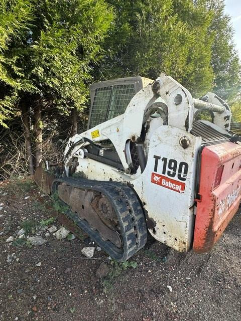 Bobcat T190 - Kompaktni nakladalnik na gosenicah: slika 2 Bobcat T190 - Kompaktni nakladalnik na gosenicah: slika 2