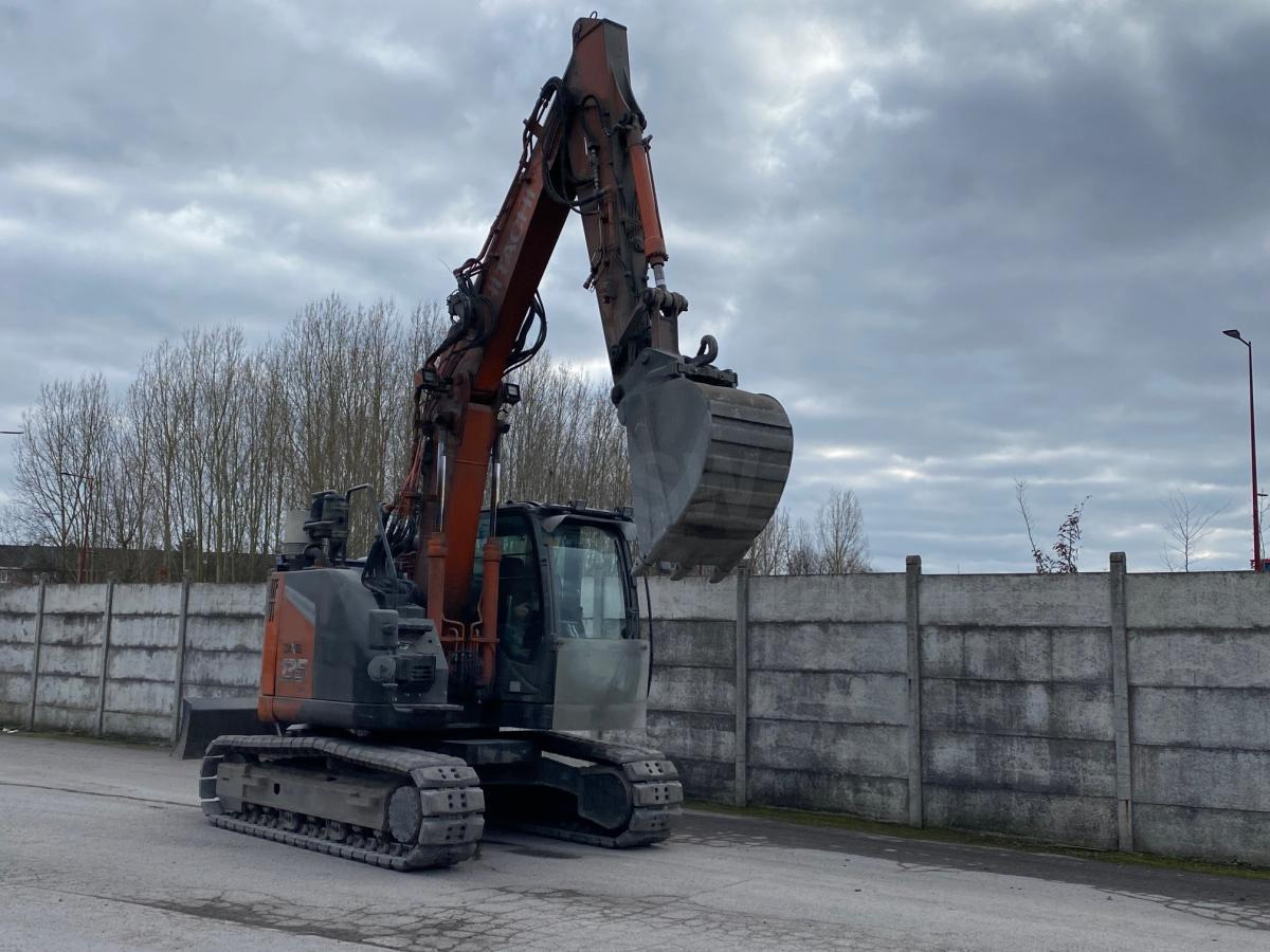 Bager goseničar HITACHI ZX 135US-7: slika 7