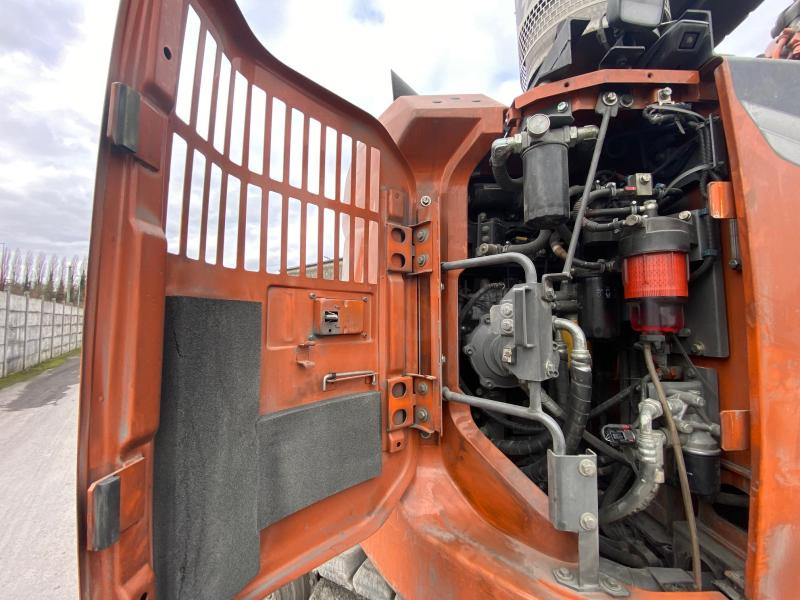 Bager goseničar HITACHI ZX 135US-7: slika 29