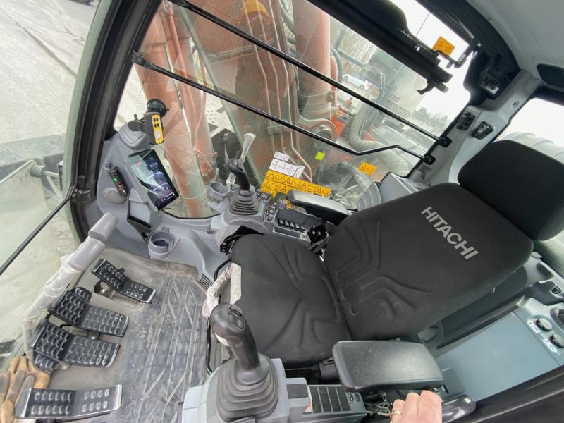 Bager goseničar HITACHI ZX 135US-7: slika 14